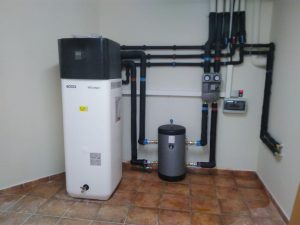 Combinación Perfecta Aerotermia con Suelo Radiante y Placas Solares